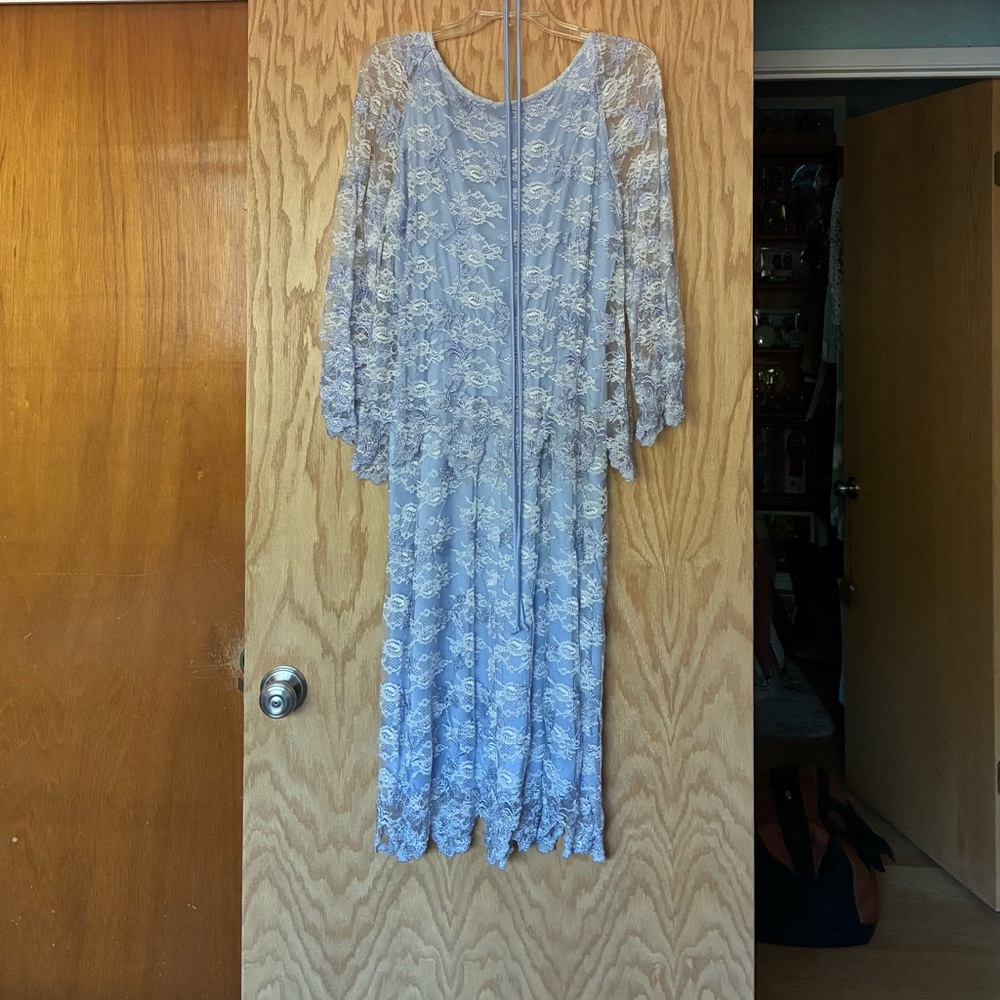 Vintage 80’s Lavender Lace Maxi Dress - Picture 3 of 7